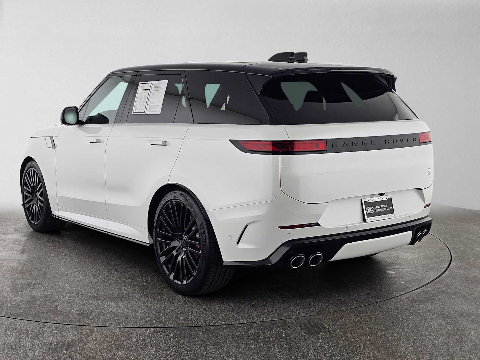 Used 2026 Land Rover Range Rover Sport SV AWD/4WD image 3