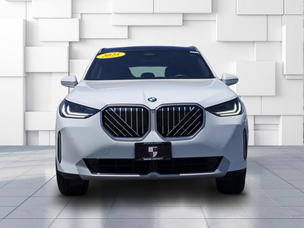 Used 2025 BMW X3 xDrive30i w/ Convenience Package AWD/4WD image 2