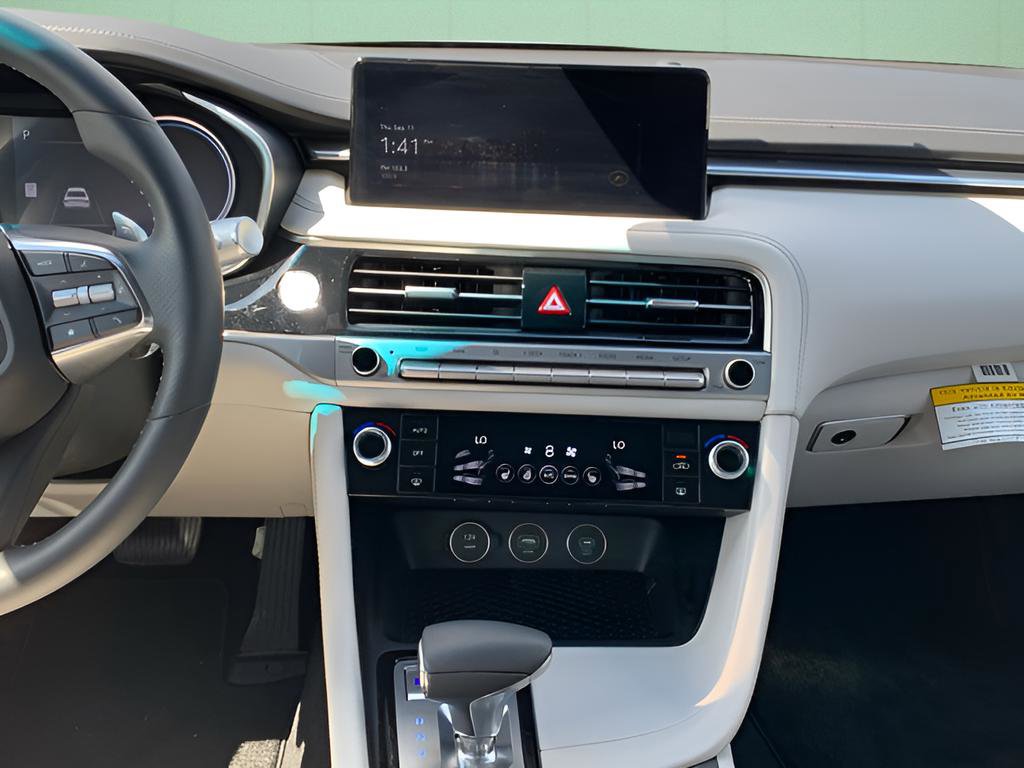 Certified 2025 Genesis G70 2.5T image 20