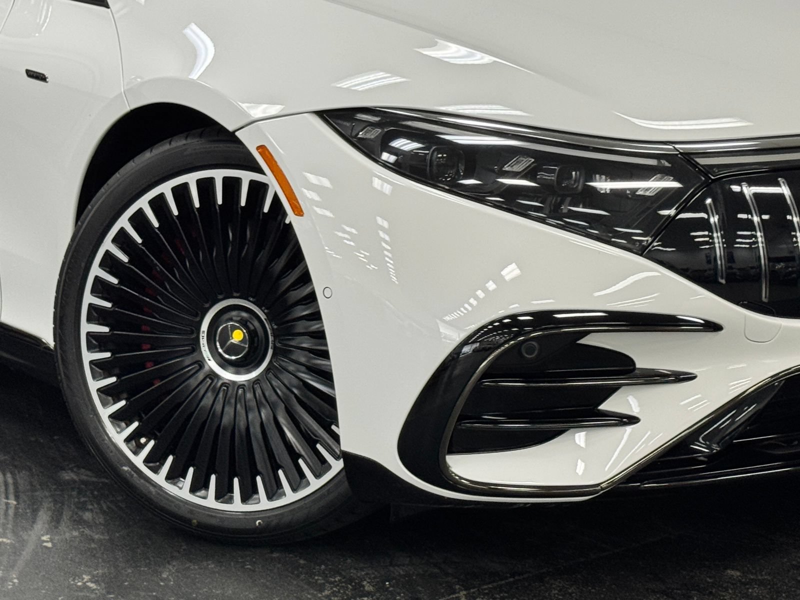 Used 2024 Mercedes-Benz EQS AMG 4MATIC image 4