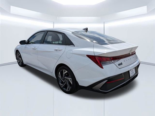 Certified 2025 Hyundai Elantra SEL image 6