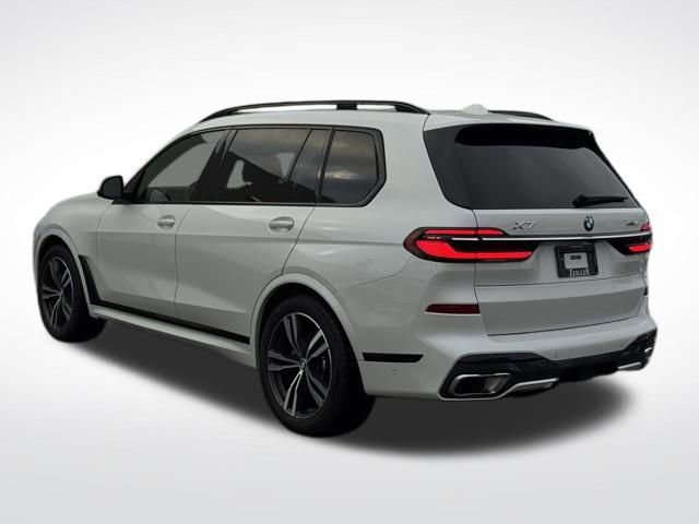 Used 2026 BMW X7 xDrive40i w/ M Sport Package image 6