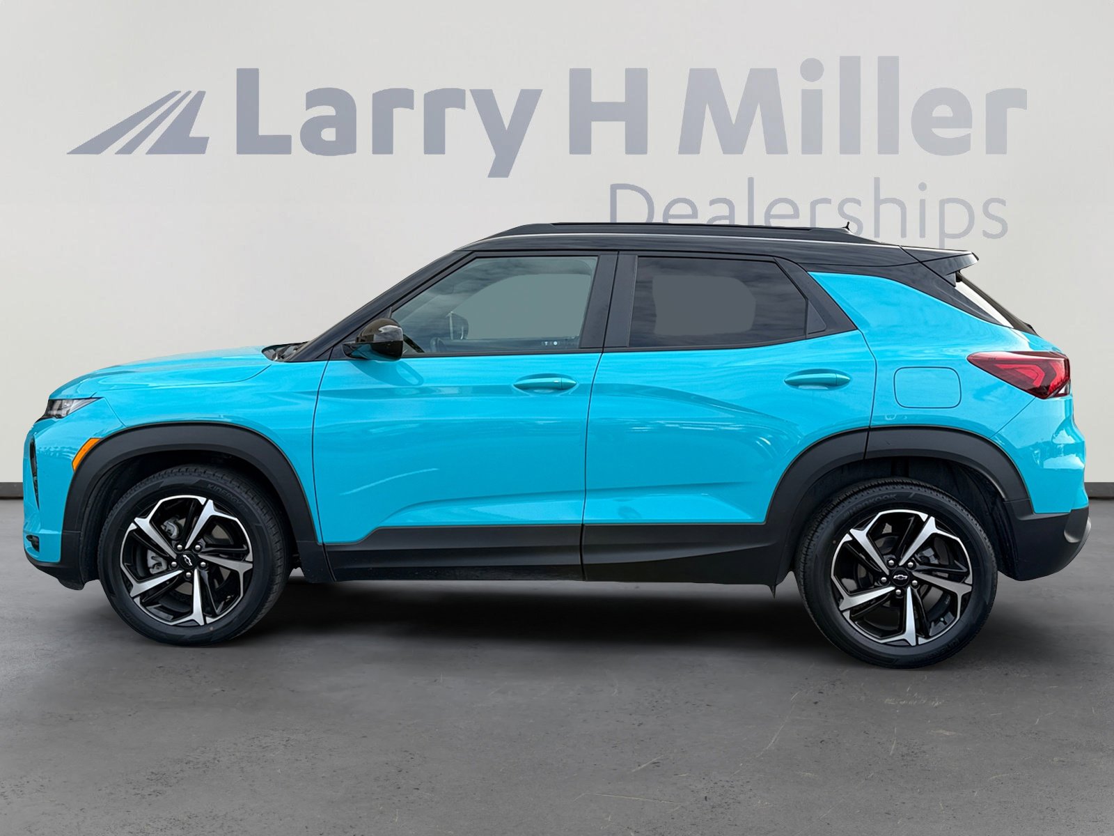Used 2022 Chevrolet TrailBlazer RS image 2