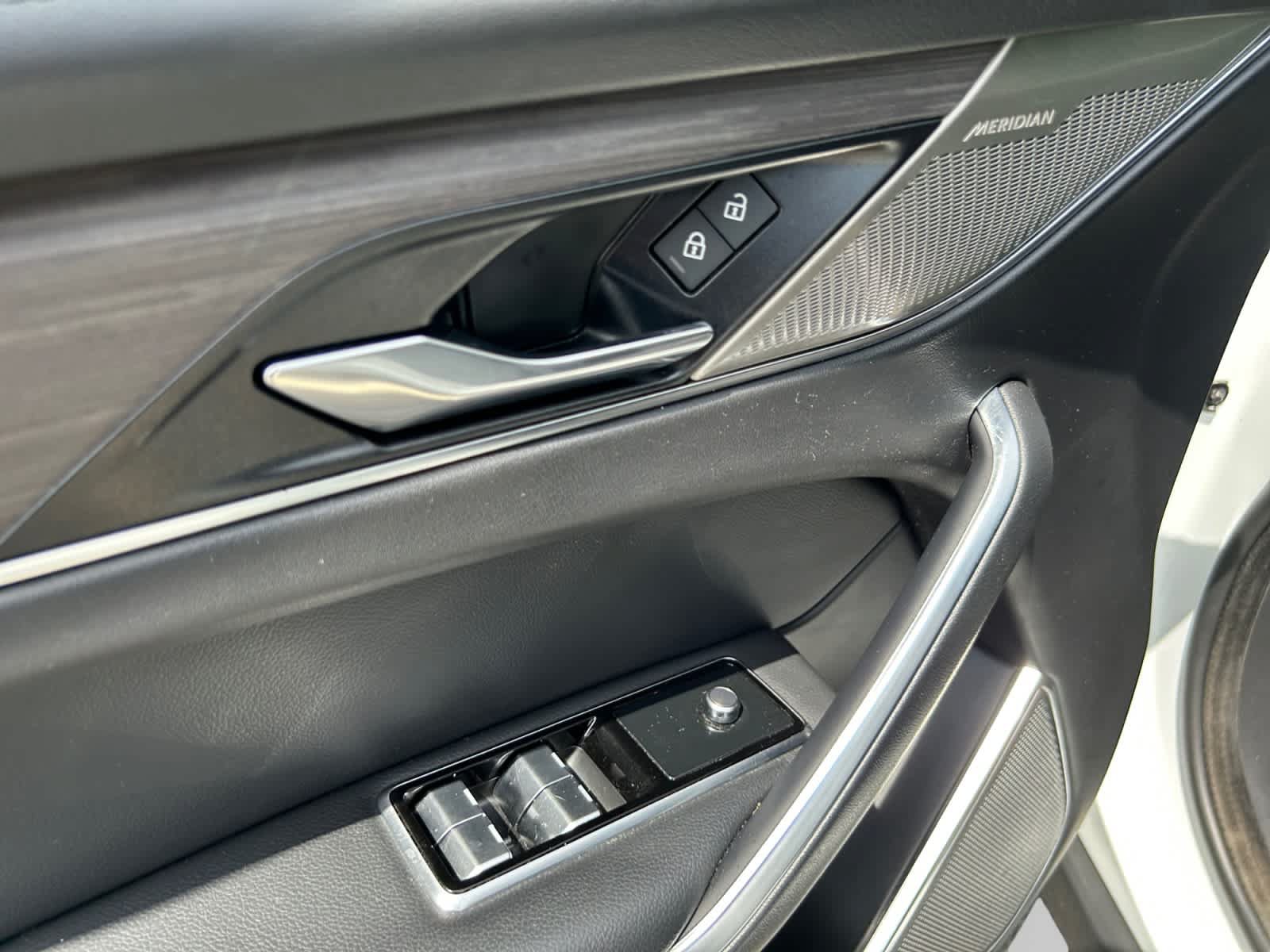 Certified 2023 Jaguar F-PACE AWD/4WD image 15