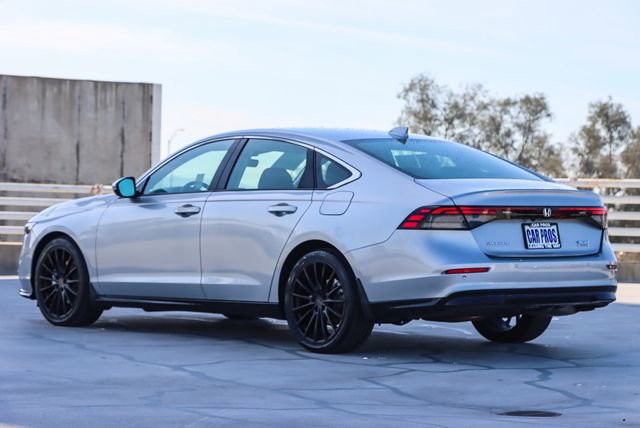 Used 2025 Honda Accord Touring image 6