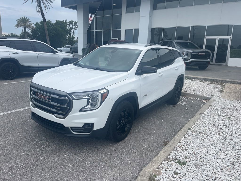 Used 2023 GMC Terrain AT4 AWD/4WD image 2