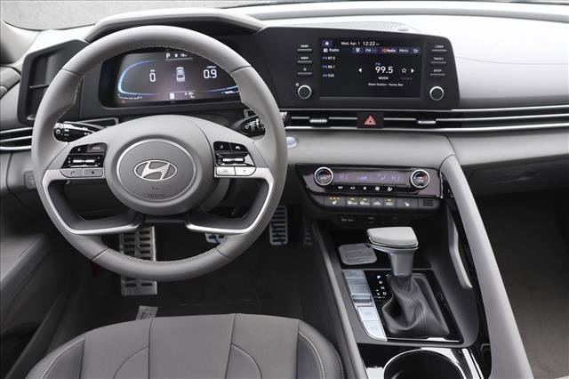 New 2026 Hyundai Elantra SEL Sport Premium image 24