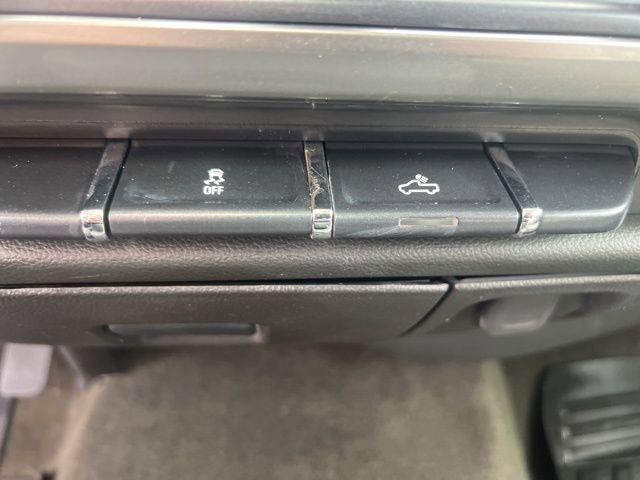 Used 2018 Chevrolet Silverado 1500 LTZ image 28