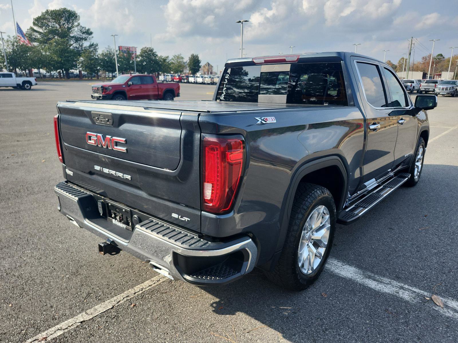 Used 2021 GMC Sierra 1500 SLT w/ SLT Premium Package image 3