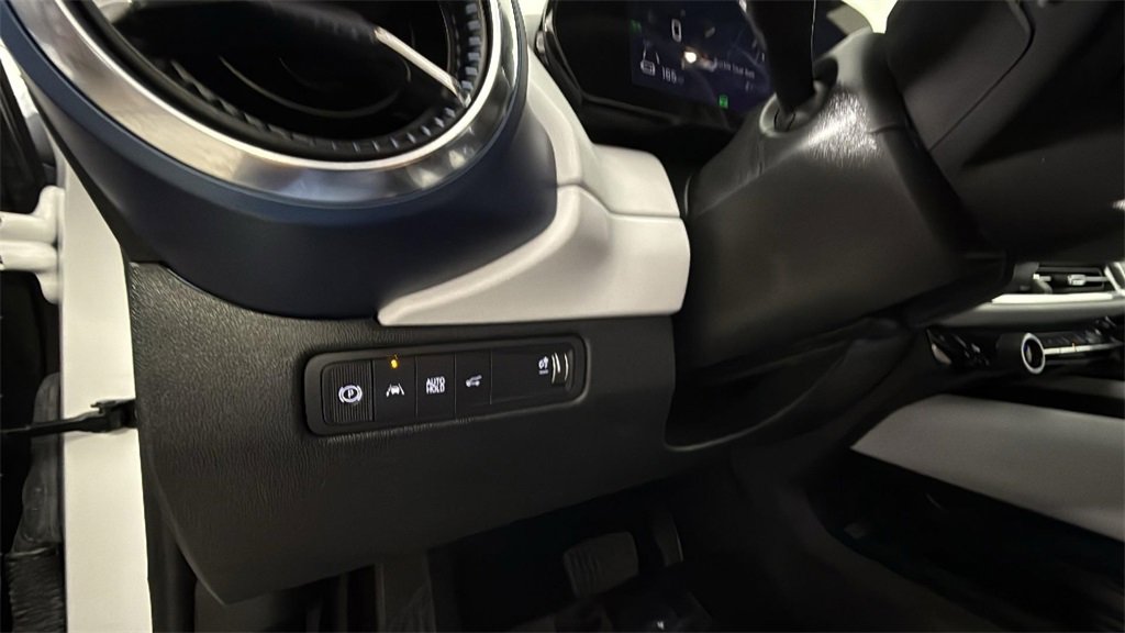 Used 2025 Chevrolet Equinox EV LT image 19