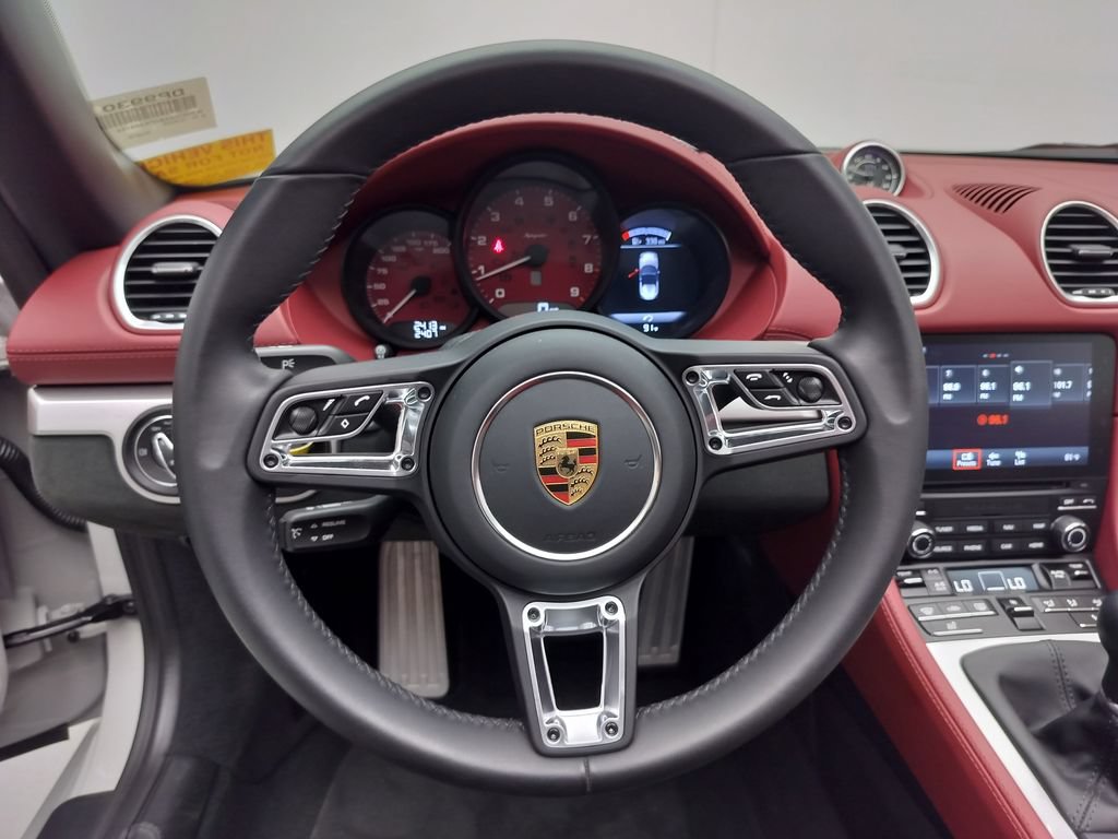 Used 2023 Porsche 718 Boxster Spyder RWD image 8