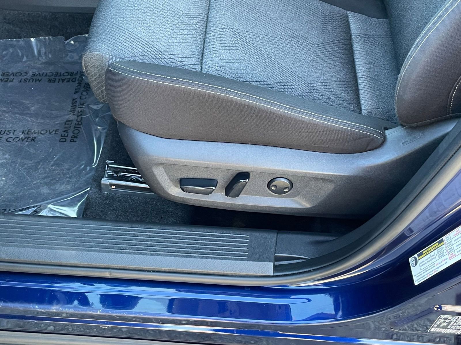 Used 2025 Nissan Rogue SV image 22