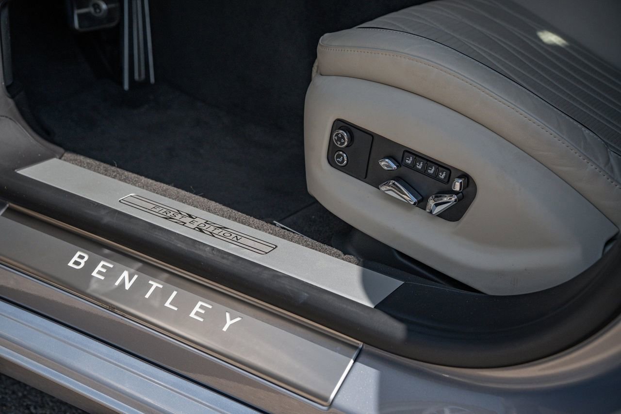 Used 2020 Bentley Flying Spur W12 image 32