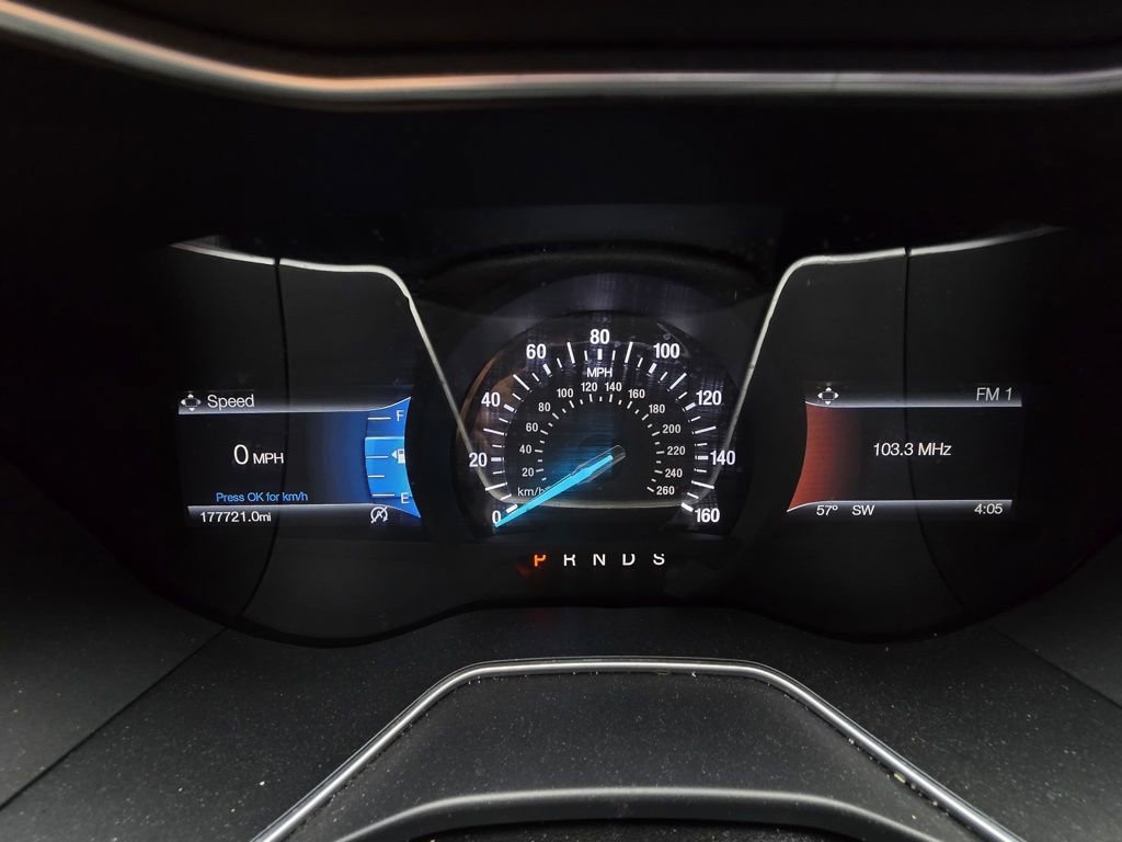 Used 2017 Ford Fusion SE w/ Equipment Group 201A image 13