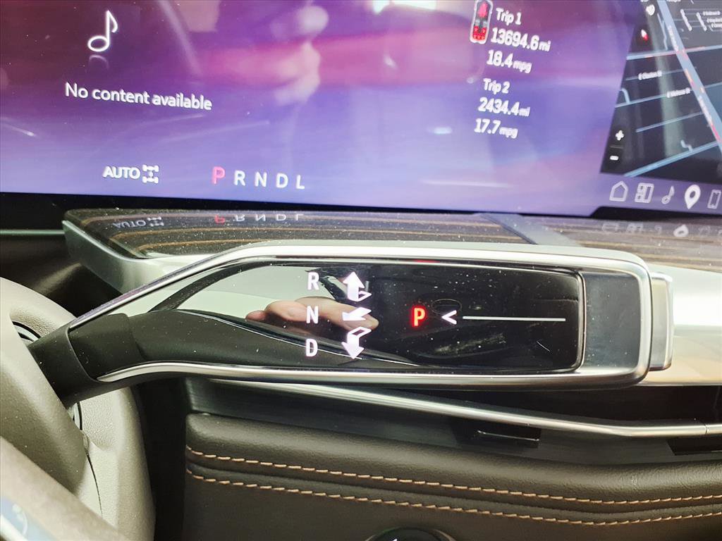 Certified 2025 Cadillac Escalade Premium Luxury w/ Touring Package image 21