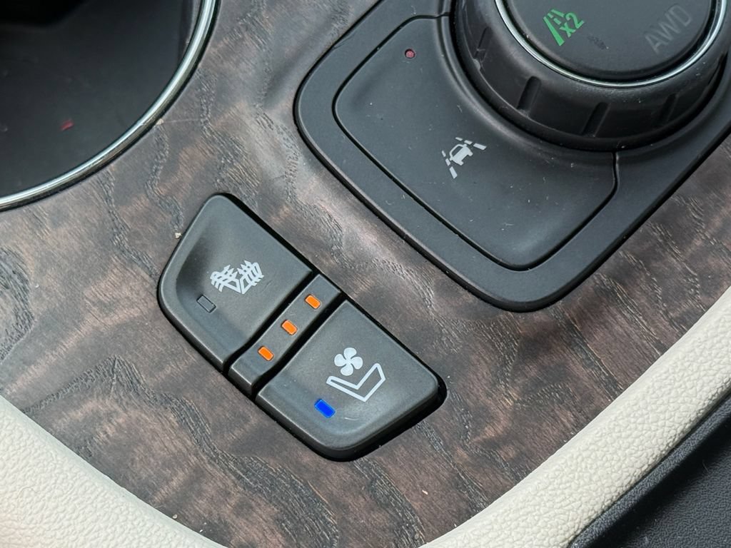Used 2023 GMC Acadia Denali AWD/4WD image 35