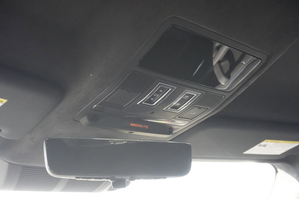 New 2025 Land Rover Defender 110 V8 image 16