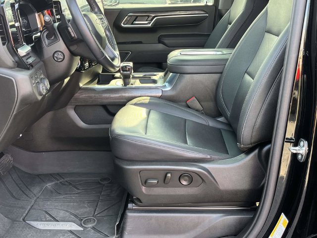 Used 2022 Chevrolet Silverado 1500 LTZ w/ LTZ Premium Package AWD/4WD image 13