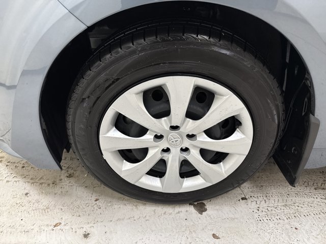 Used 2023 Toyota Corolla LE w/ Carpet Mat Package (TMS) image 28
