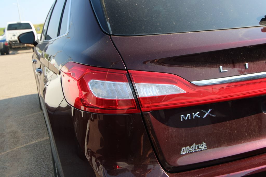 Used 2017 Lincoln MKX Select w/ Select Plus Package AWD/4WD image 12