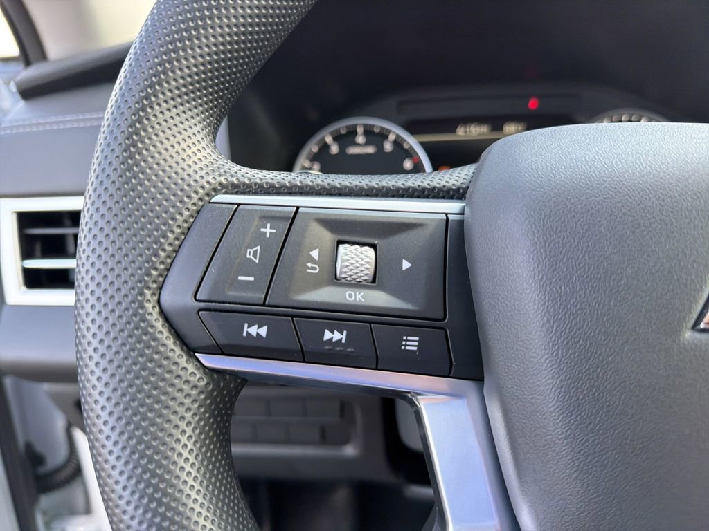 New 2026 Mitsubishi Outlander ES AWD/4WD image 19