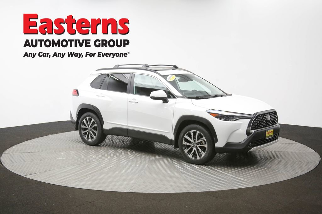Used 2022 Toyota Corolla Cross XLE w/ Convenience Package image 45