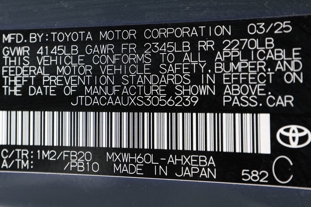 Used 2025 Toyota Prius LE FWD image 40