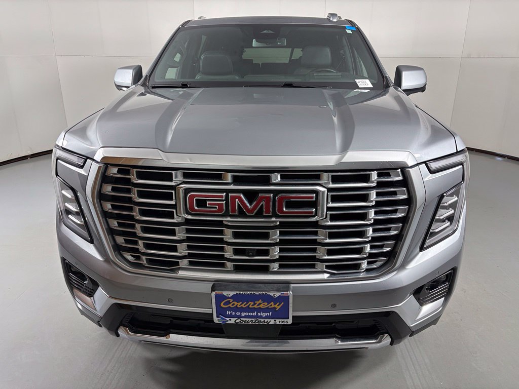Used 2025 GMC Yukon XL Denali AWD/4WD image 4