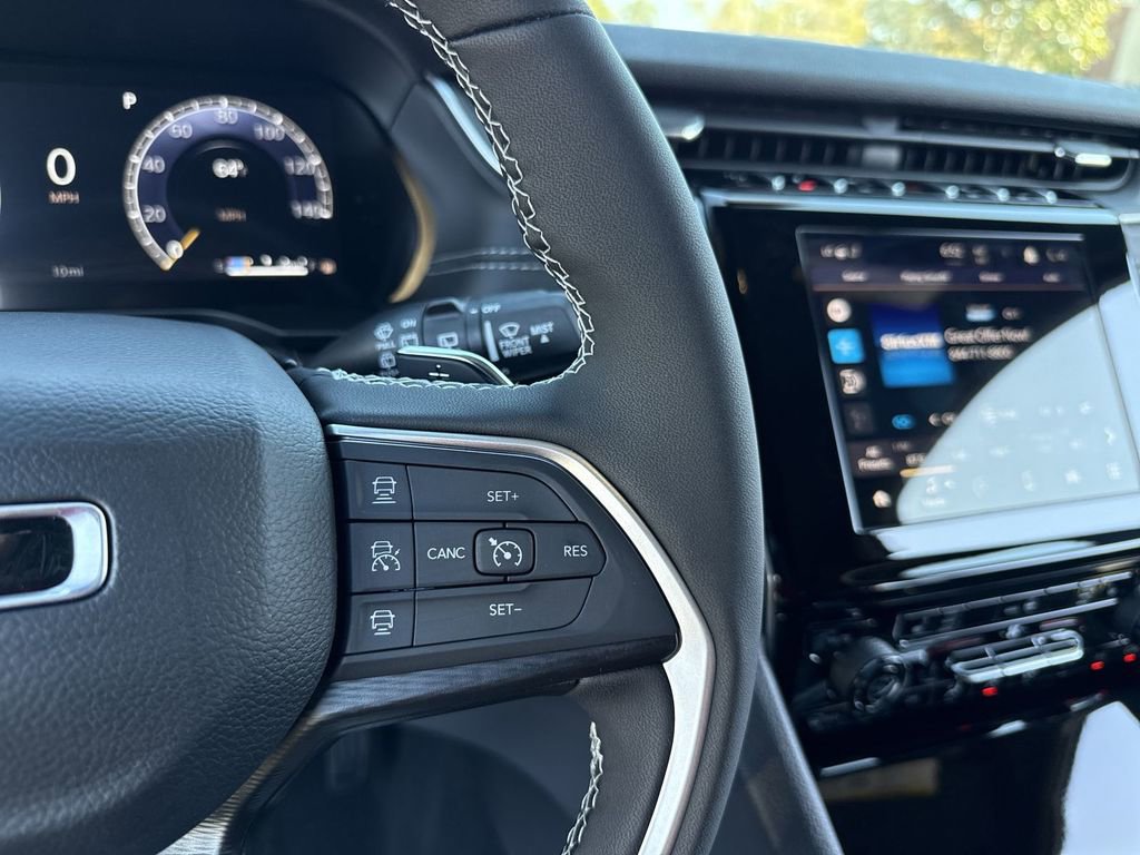 New 2025 Jeep Grand Cherokee Altitude image 15