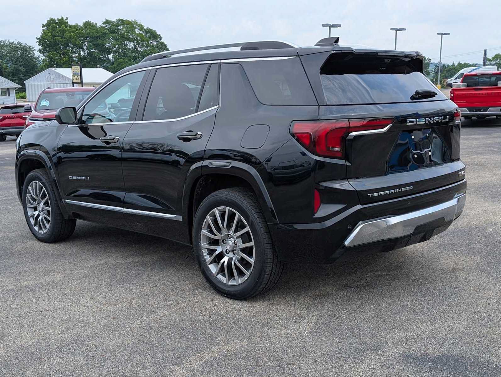 Used 2026 GMC Terrain Denali w/ LPO, Floor Liner Package AWD/4WD image 10