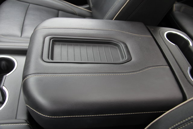 Used 2023 Chevrolet Suburban Premier AWD/4WD image 32