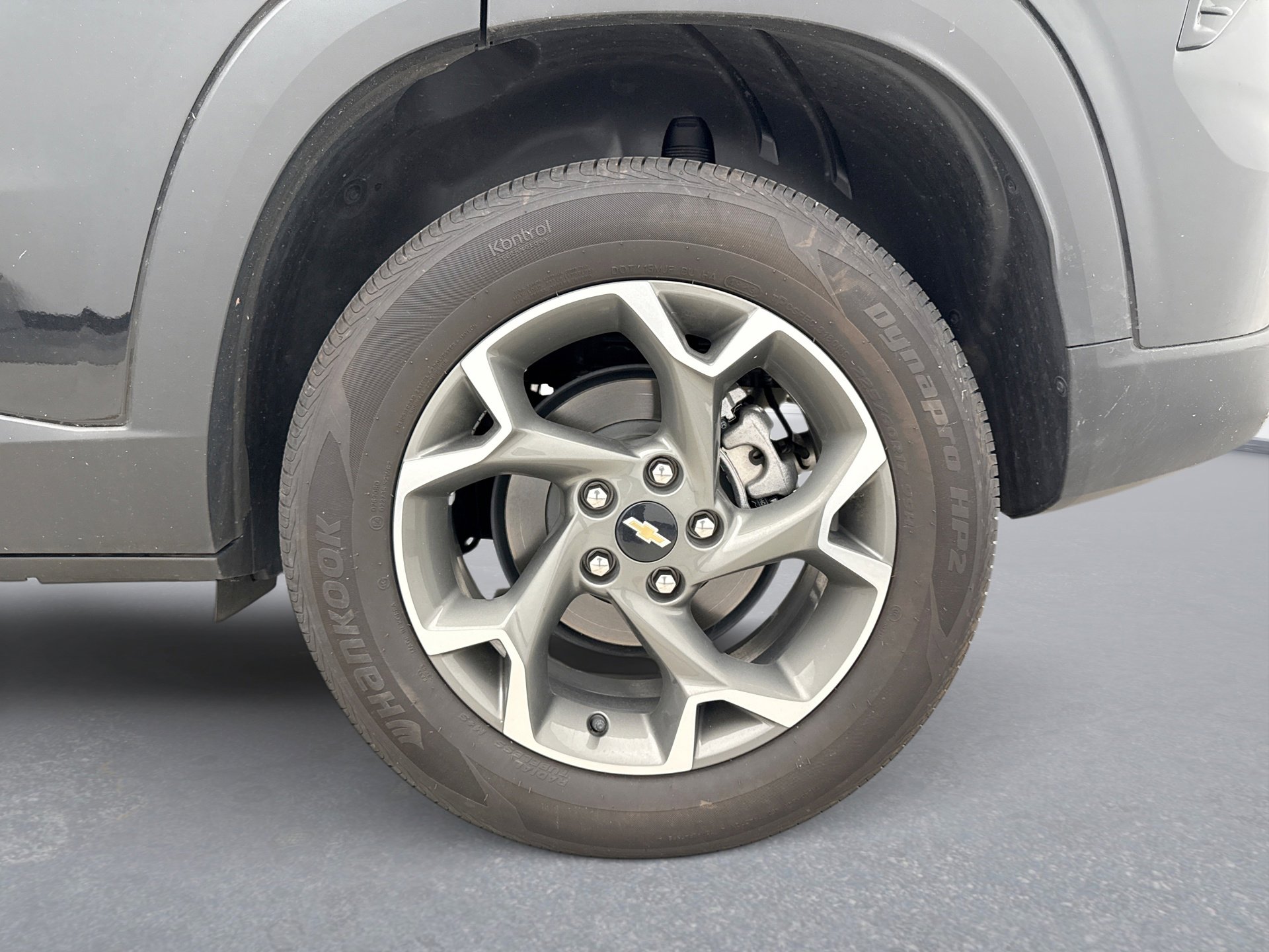 Used 2024 Chevrolet Trax LT w/ Driver Confidence Package image 13