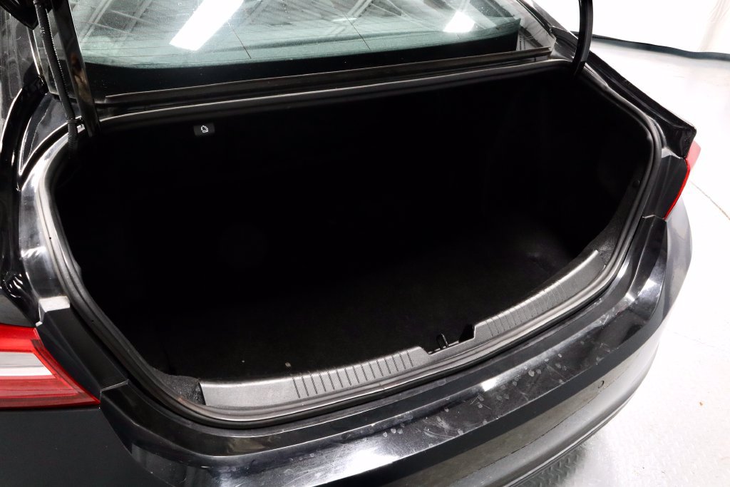 Used 2024 Chevrolet Malibu LT FWD image 12