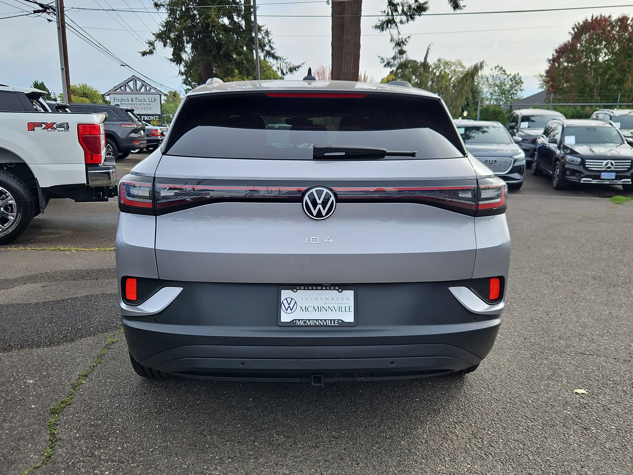 Used 2023 Volkswagen ID.4 Pro AWD/4WD image 4
