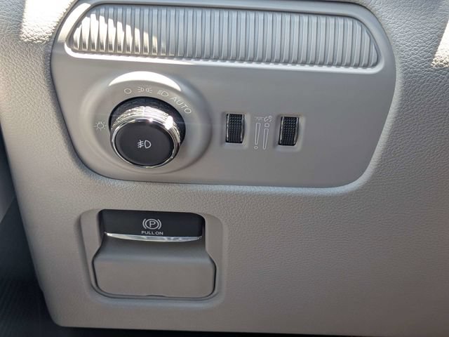 Used 2025 Jeep Wagoneer 4WD w/ Convenience Group I image 23