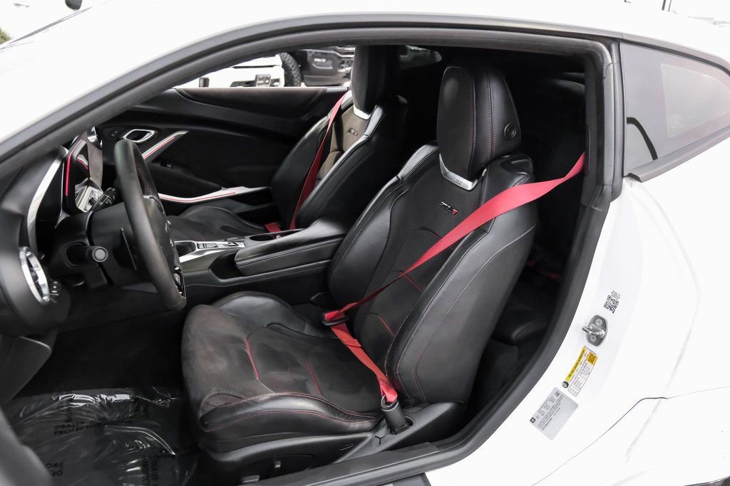 Used 2018 Chevrolet Camaro ZL1 image 19