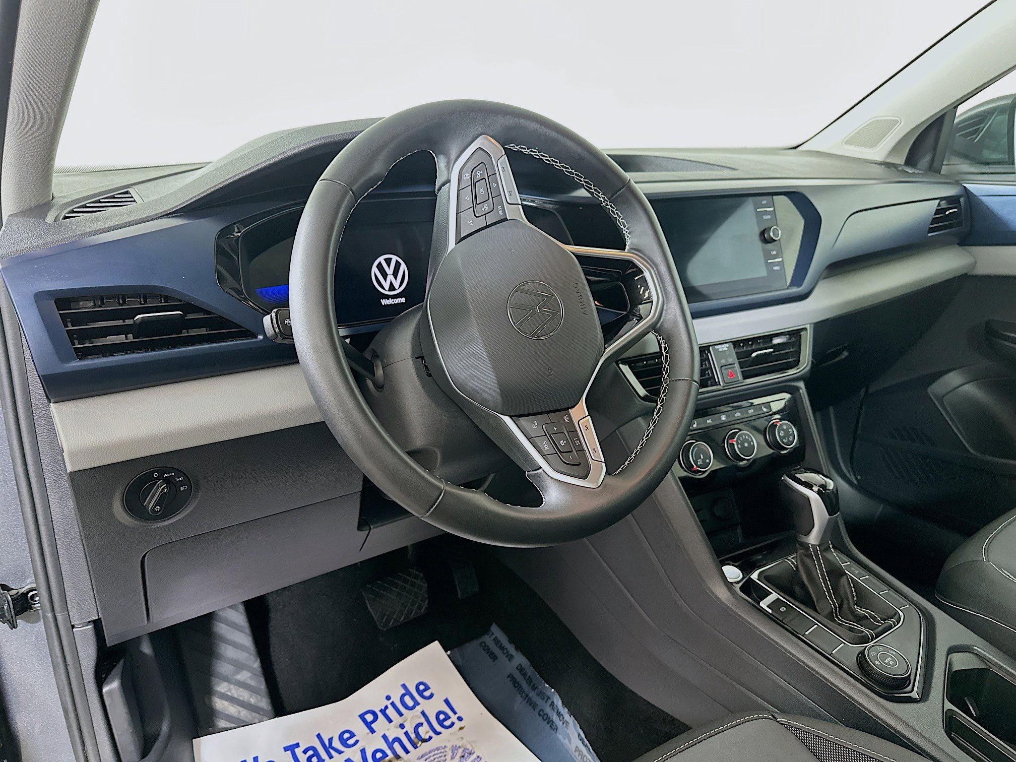 Used 2023 Volkswagen Taos SE AWD/4WD image 9