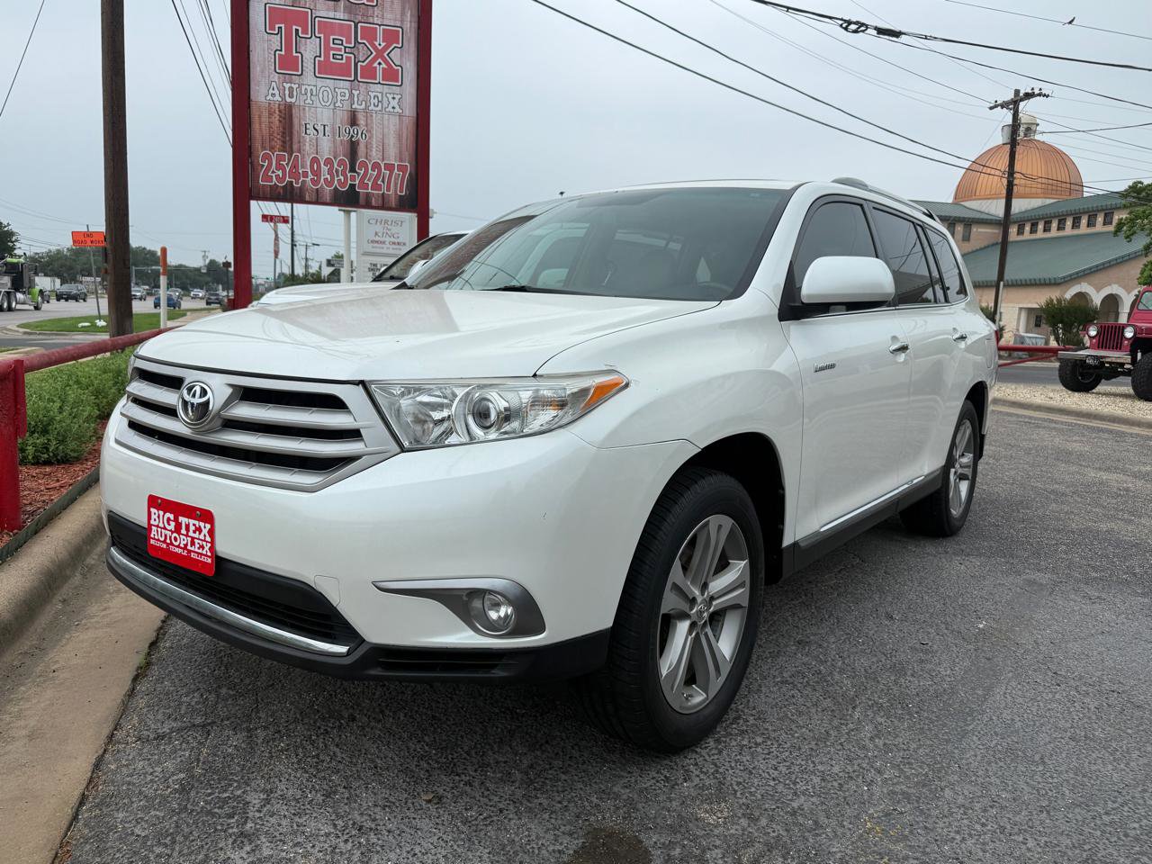 Used 2013 Toyota Highlander Limited FWD image 1