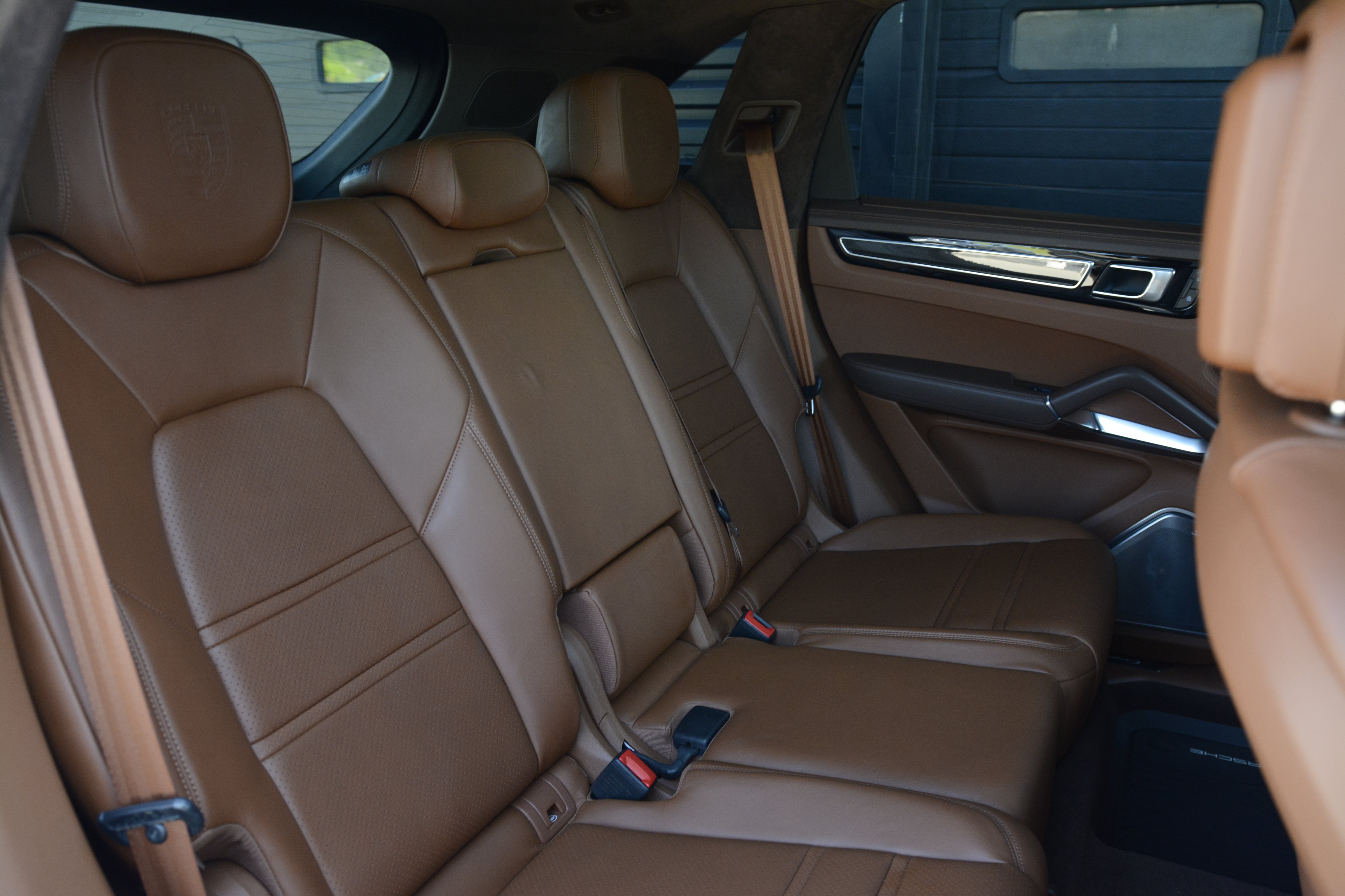 Certified 2023 Porsche Cayenne Turbo AWD/4WD image 35