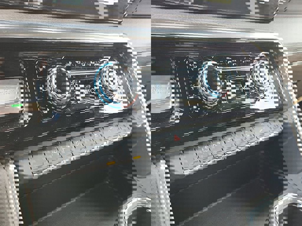 Used 2024 GMC Sierra 2500 Denali image 26