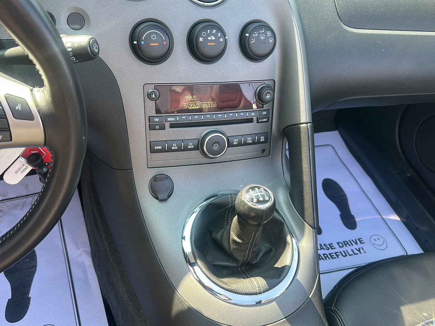Used 2008 Pontiac Solstice Convertible w/ Premium Package RWD image 18