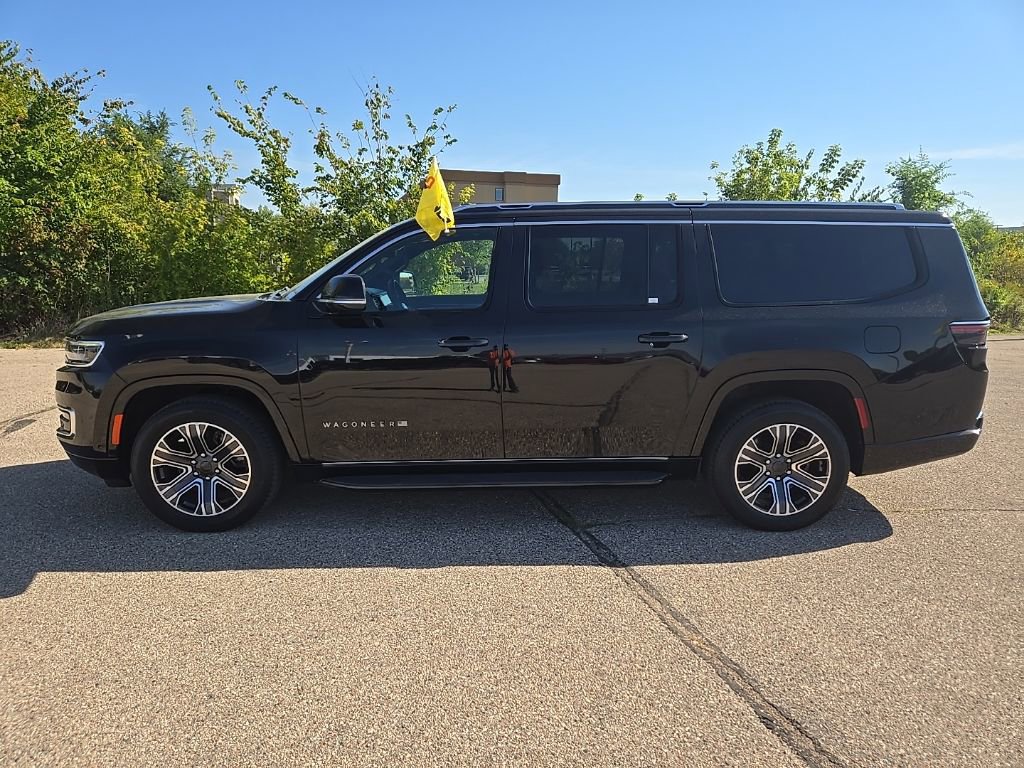 Used 2024 Jeep Wagoneer L Series II w/ Flexible Seating Group image 10