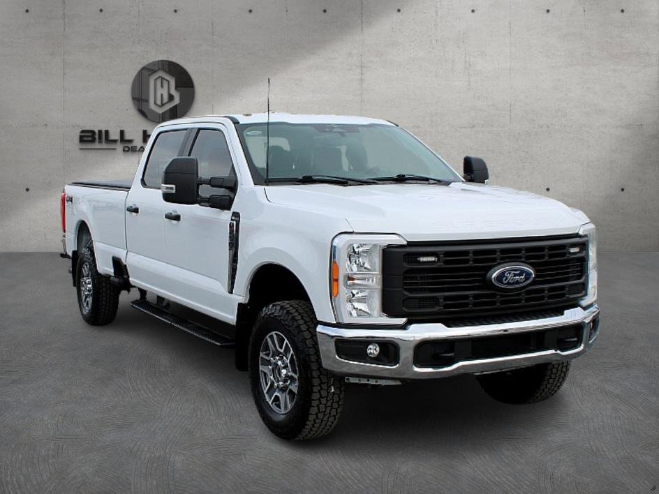 Used 2023 Ford F250 XL image 3