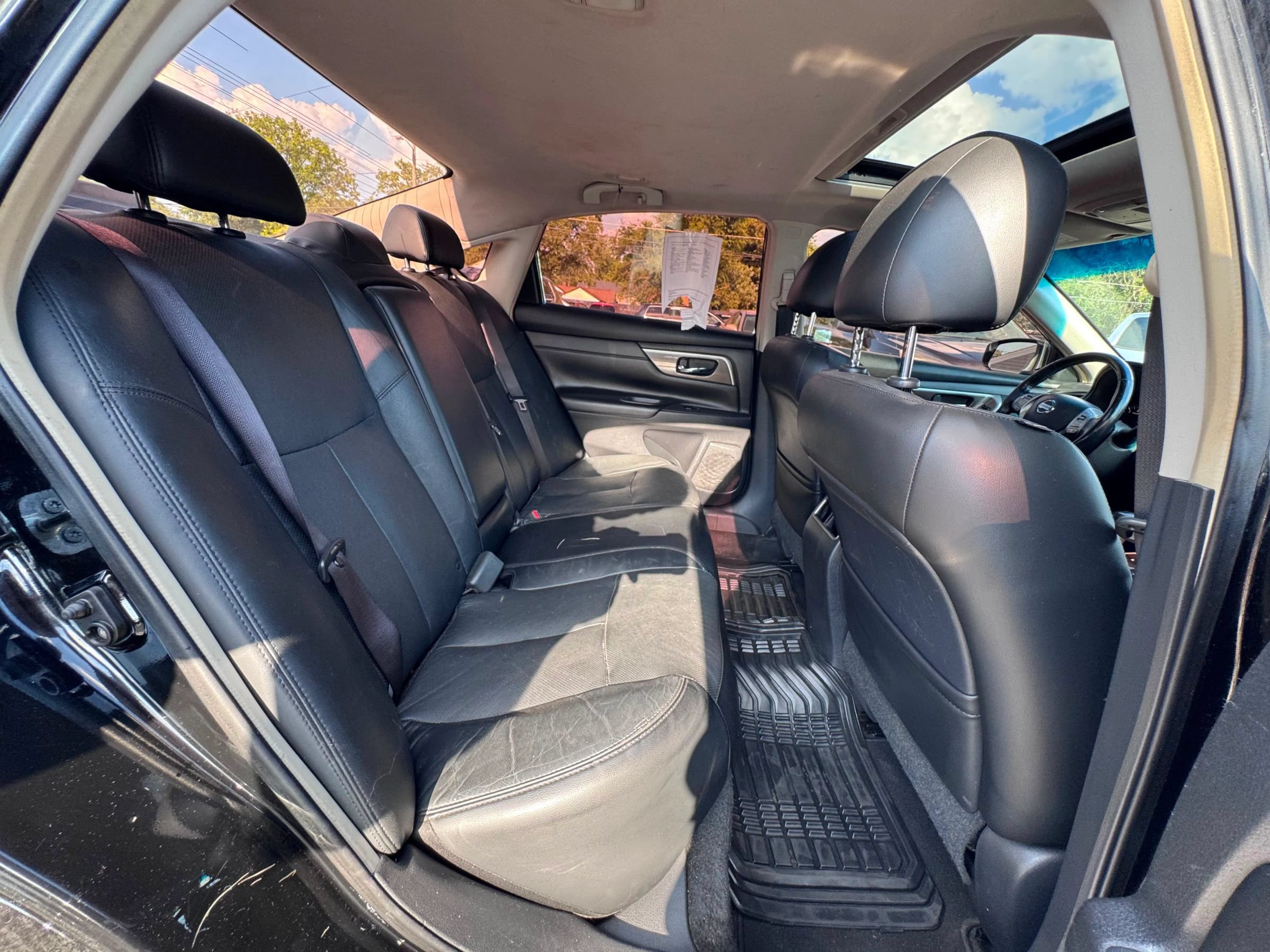 Used 2013 Nissan Altima 2.5 SL w/ Technology Pkg FWD image 11