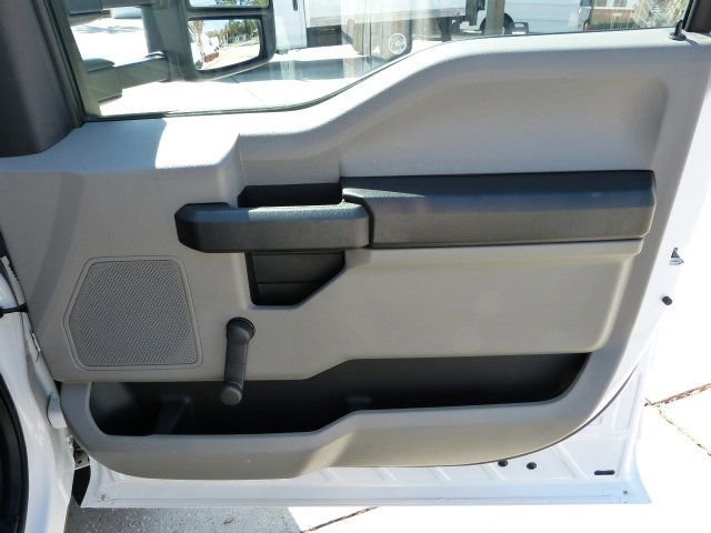 Used 2017 Ford F450 XL w/ Snow Plow Prep Package image 38