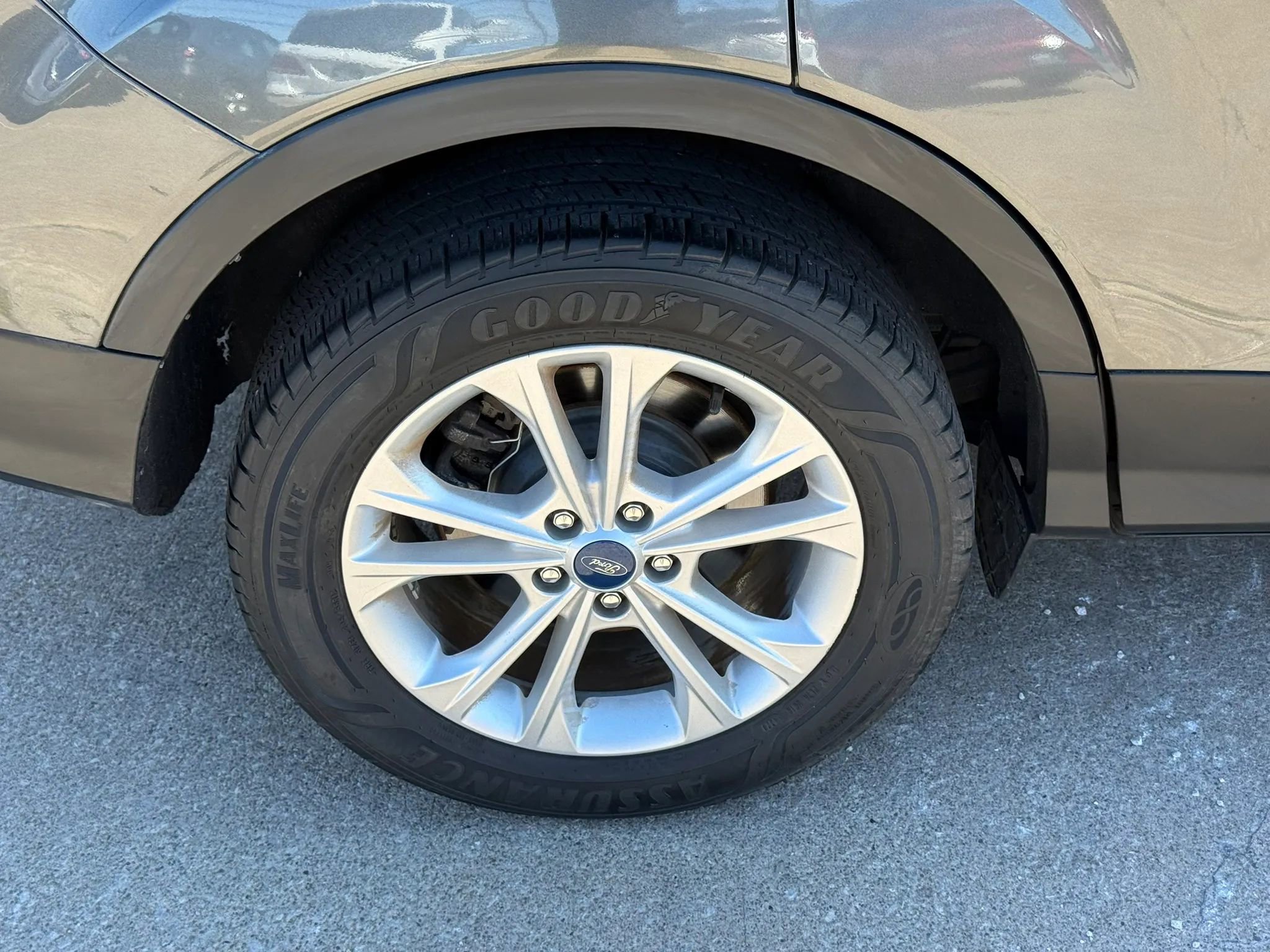 Used 2019 Ford Escape SEL AWD/4WD image 47