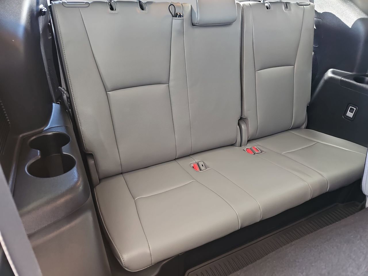 Used 2021 Toyota Highlander Limited image 15