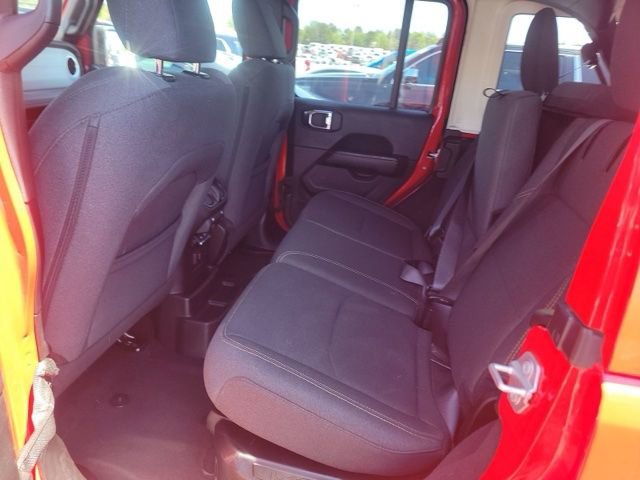 Used 2025 Jeep Wrangler Unlimited Sahara AWD/4WD image 13