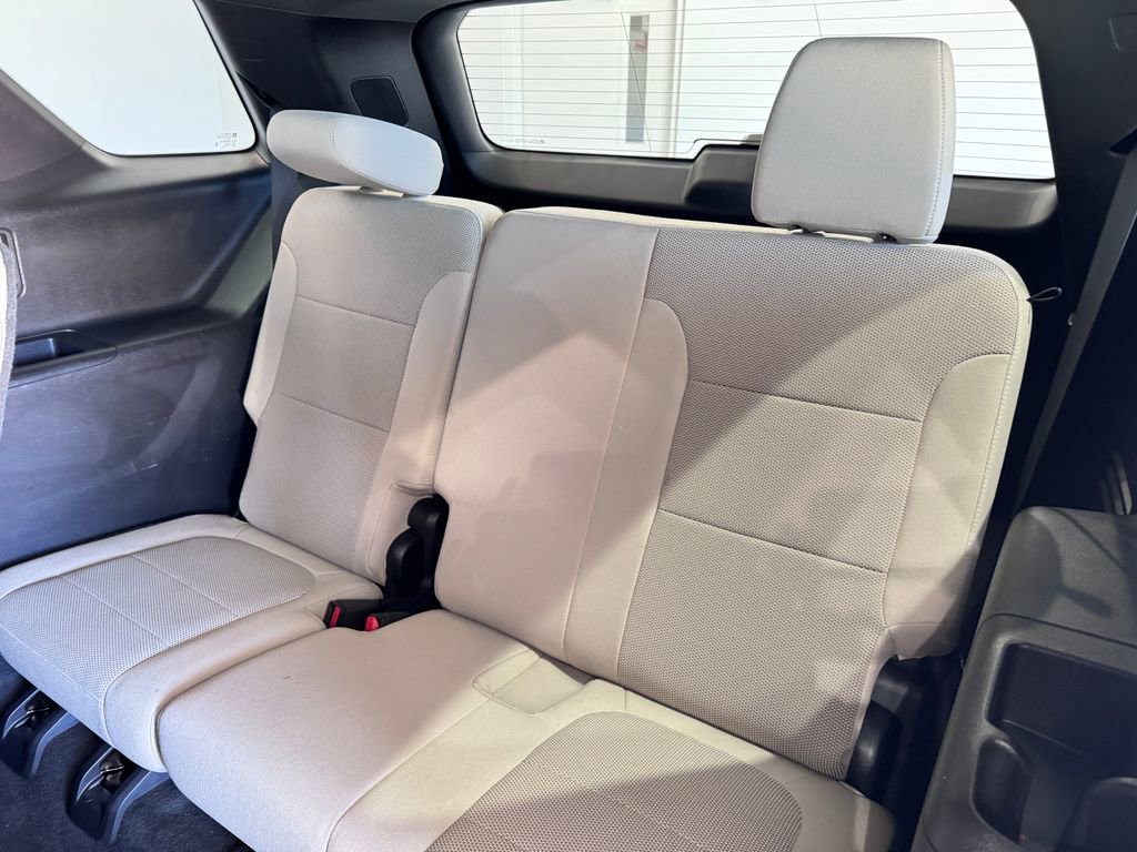 Certified 2023 Chevrolet Traverse LS AWD/4WD image 10