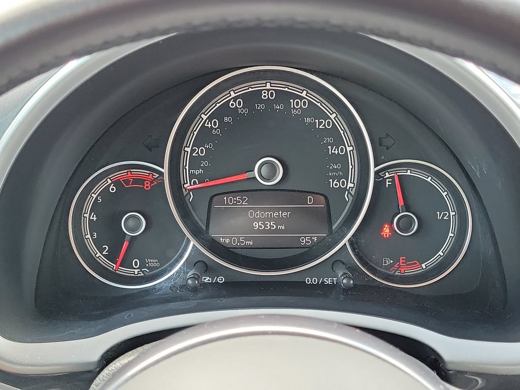 Used 2019 Volkswagen Beetle 2.0T S FWD image 25